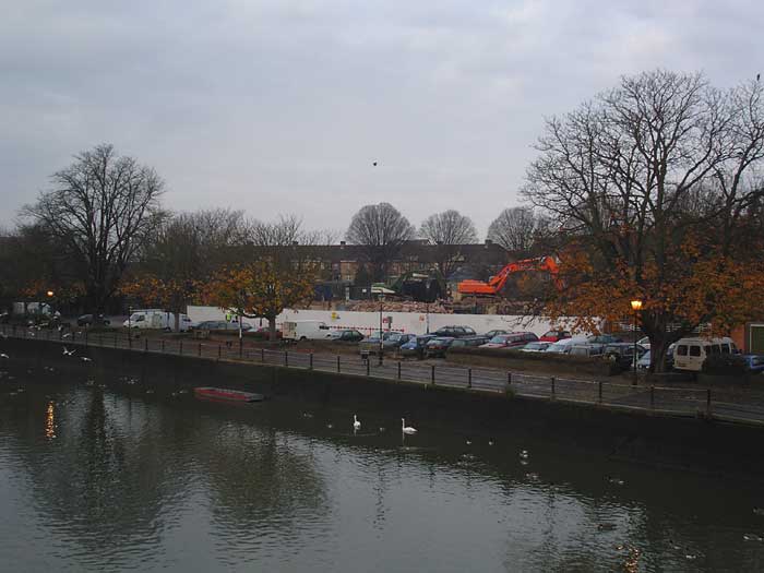 From the bridge, 30/11/04. Photo by Bill Double.